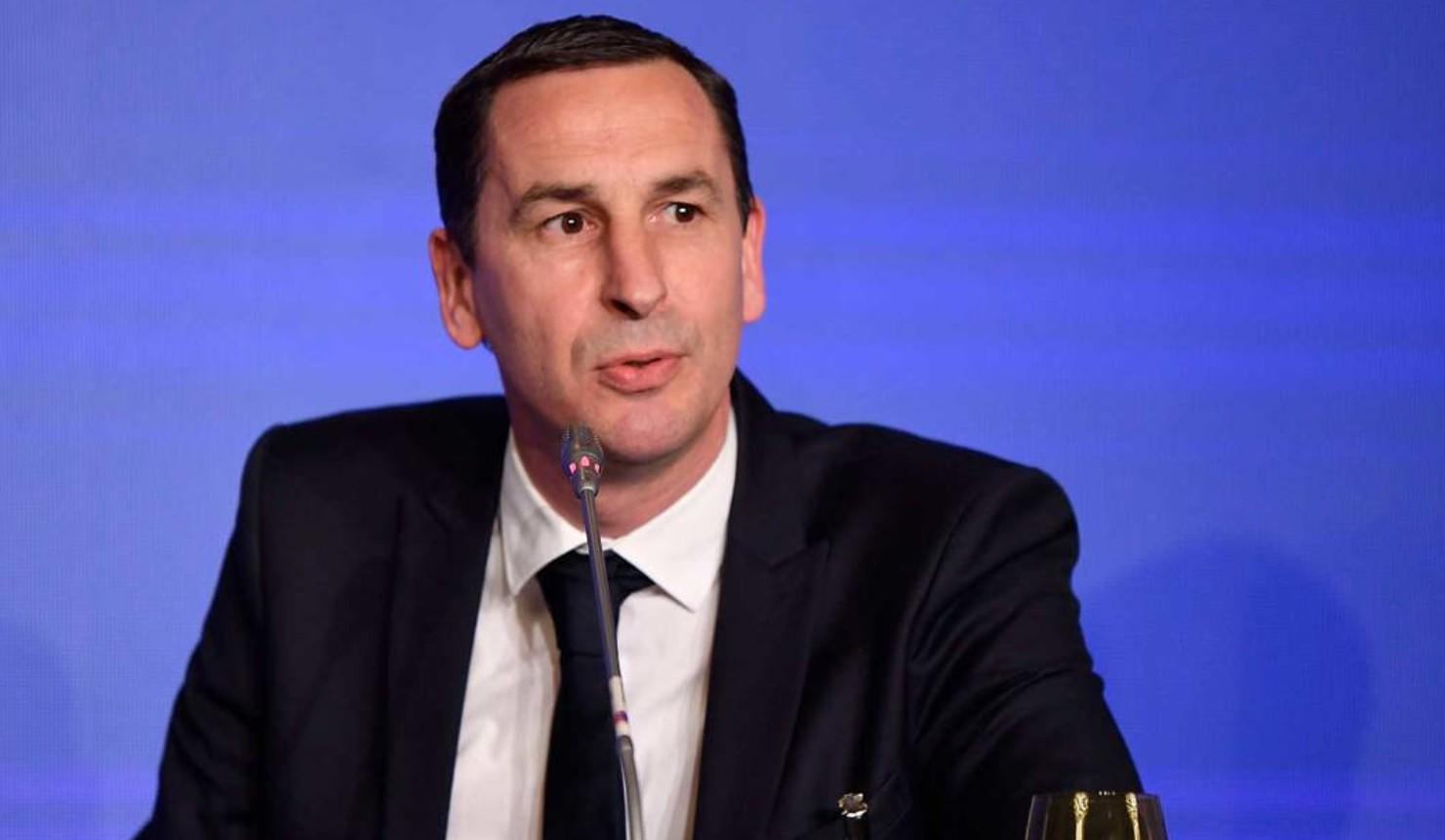 荷工作问题, 杜埃, 俱乐部 荷工作问题, 杜埃, 俱乐部